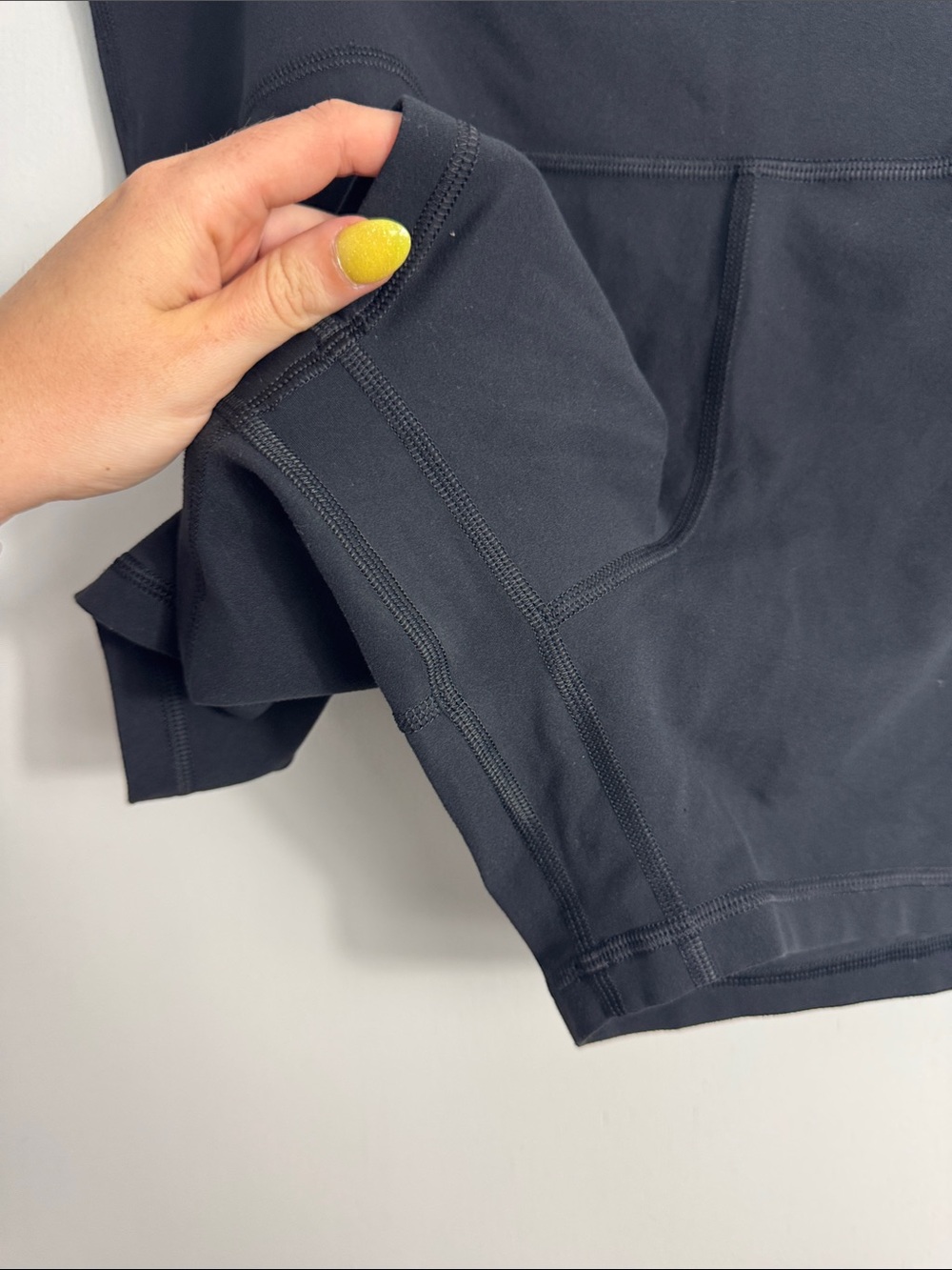 Lululemon Align High-Rise Short 4"
Black Size 18 - Picture 3 of 8